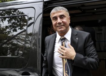 Peker’den Soylu hakkında yeni iddia: ’15 Temmuz sonrasında silah dağıtmaya neden devam ettiniz?’