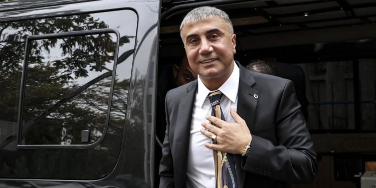 Peker’den Soylu hakkında yeni iddia: ’15 Temmuz sonrasında silah dağıtmaya neden devam ettiniz?’