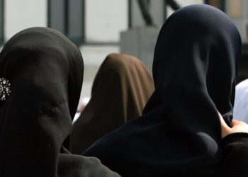 Belçika’da hükümet temsilcisi genç kadının istifası başörtüsü tartışmasını alevlendirdi