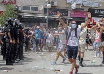 Covid-19 vakalarının arttığı Tunus’ta protestolar: Erken seçim çağrısı yapıldı