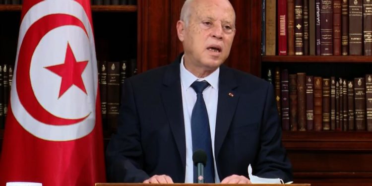 Tunus’ta siyasi kriz tırmanıyor, Cumhurbaşkanı üst düzey yetkilileri görevden almaya devam ediyor