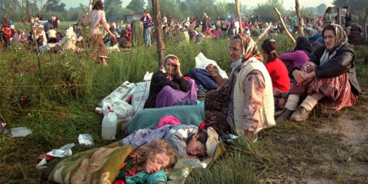 Bosna Hersek: Soykırım inkar yasasına karşılık Sırp yetkililerden görev bırakma boykotu