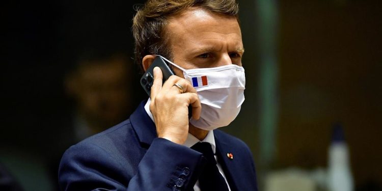 Macron, İsrail Başbakanı Bennett’ten ‘Fas tarafından dinlendiği’ iddialarının araştırılmasını istedi