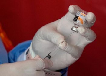 Sinpagur, Sinovac aşısını Delta varyantına karşı etkisi bilinmediğinden aşı sayısından düşürdü