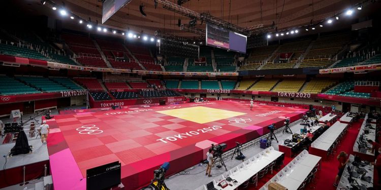 İsrailli rakibiyle eşleşmemek için Tokyo 2020’den çekilen Cezayirli judocunun lisansı askıya alındı