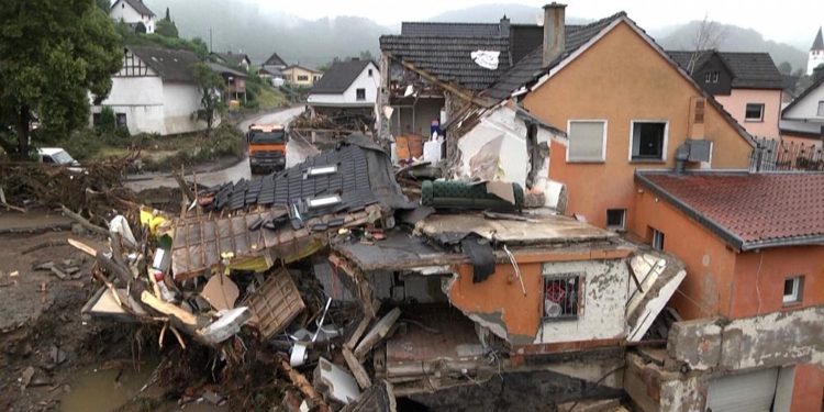 Batı Avrupa’da sel felaketi: Almanya’da 156, Belçika’da en az 27 can kaybı