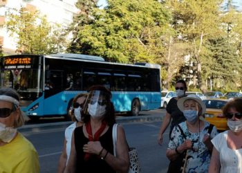 Türkiye’de 8 bin 780 kişinin Covid-19 testi pozitif çıktı, 46 kişi yaşamını yitirdi