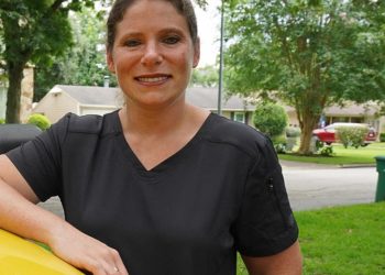 ABD’de aşı yaptırmadığı için işlerinden olan 100’den fazla hemşire gerekçeleriyle karara itiraz etti