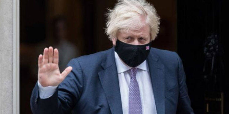 12 ülkeden bilim insanları, İngiltere'nin normalleşme planını eleştirdi: 'Hükümetin adımı etik dışı ve tehlikeli'