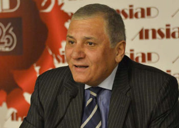 Eski Ekonomi Bakanı Ufuk Söylemez: İktidar ekonomide çok sıkıştı, elde avuçta ne var ne yok haraç-mezat satılıyor