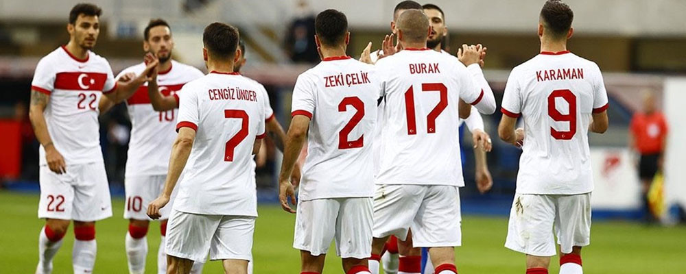 EURO 2020'nin en kötü ilk 11'inde 2 Türk futbolcu