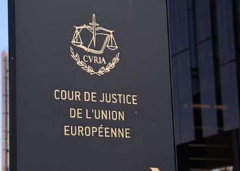 AB Macaristan ve Polonya için düğmeye bastı