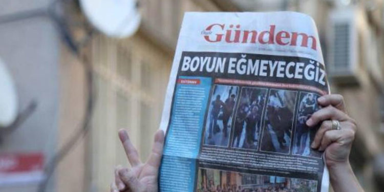 Anayasa Mahkemesi'nden Özgür Gündem'in kapatılmasına ihlal kararı