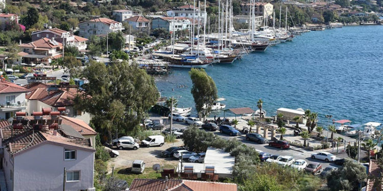 Araştırma: Kırmızı listeye aldırmayan İngiliz turistler, ucuz olduğu için Türkiye'yi tercih etmeye devam ediyor