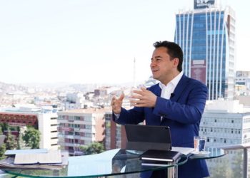 Babacan: İktidar ortaklığında çatlaklar var ve taşıması zor bir yük haline geldi
