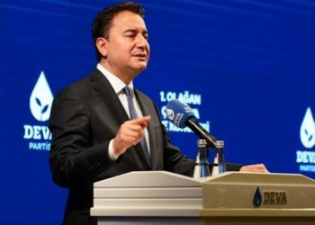 Babacan'dan, &Ouml;zlem T&uuml;reci i&ccedil;in 'Uğur Bey'in eşi' diyen Erdoğan'a: Emine Hanım'ın eşi konuştu!