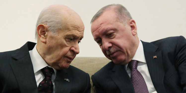 Bahçeli’den Erdoğan’a: Yeni bir çınar rüyasının tezahür etmesini temenni ediyorum