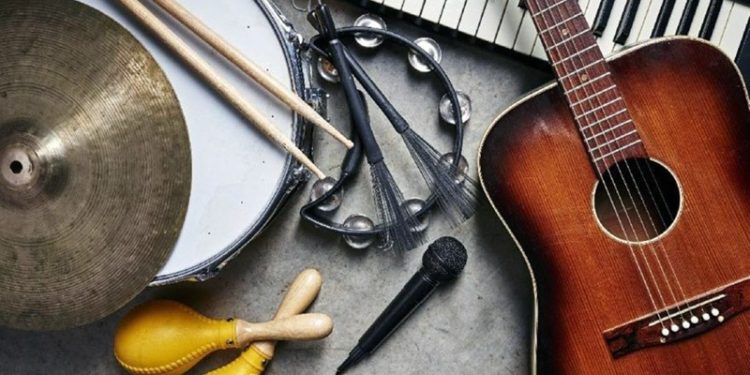 Bakan Ersoy'dan müzik yasağıyla ilgili açıklama