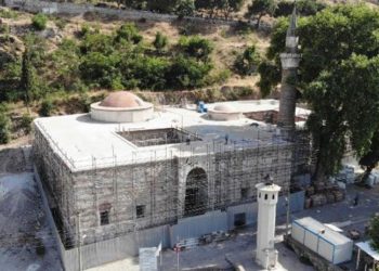 Bizans sütunlarını sıvamışlar