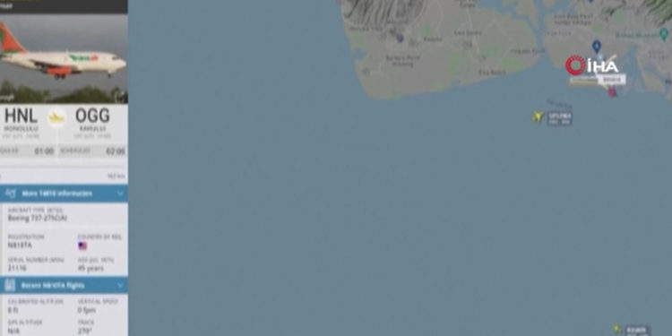Boeing 737 tipi kargo uçağı, Hawaii adası açıklarında acil iniş yaptı
