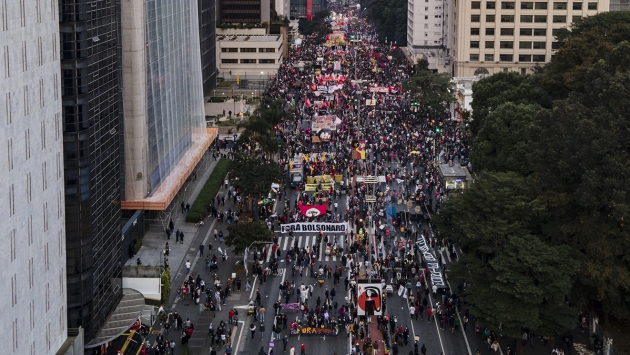 Brezilya'da aşı alımında yolsuzlukla suçlanan Bolsonaro'yu protesto dalgası