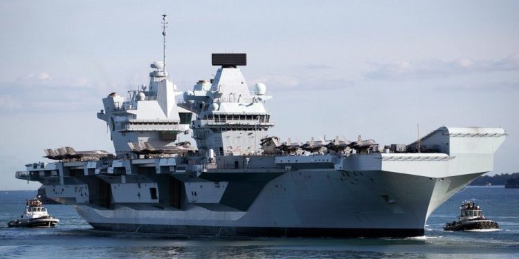 Britanya Kraliyet Donanması’na ait amiral gemisinde 100 Koronavirüs vakası çıktı