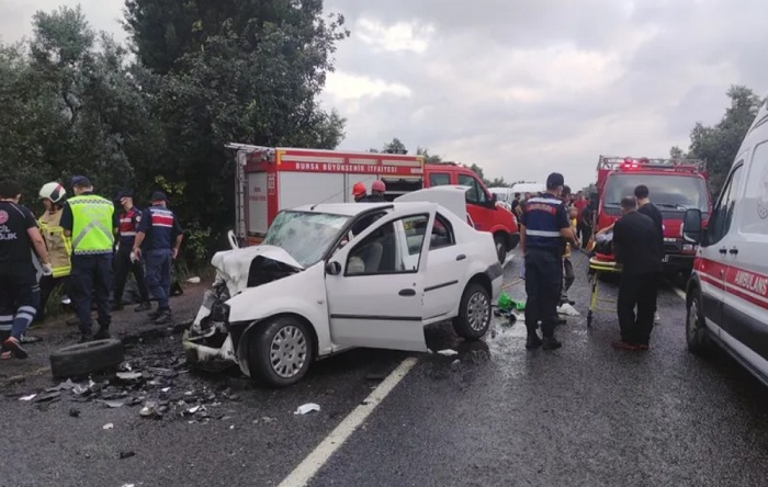 Bursa’da feci kaza: 4 ölü, 5 yaralı