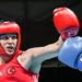 Busenaz Sürmeneli çeyrek finalde: Olimpiyatlar tarihinde maç kazanan ilk Türk kadın boksör