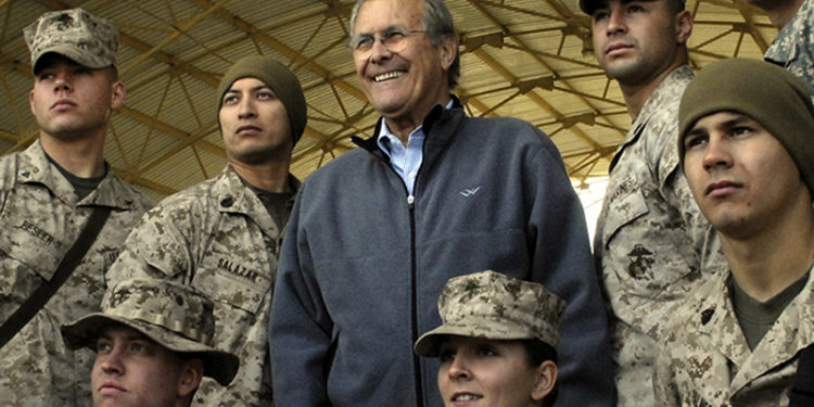 Bush'un Afganistan ve Irak'a girme kararlarında önemli rol oynayan eski ABD savunma bakanı Rumsfeld hayatını kaybetti