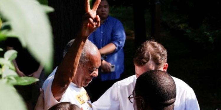 Cinsel saldırı cezası bozulan Bill Cosby, serbest bırakıldı