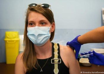 Covid-19 geçirenler kaç kez aşılanmalı?