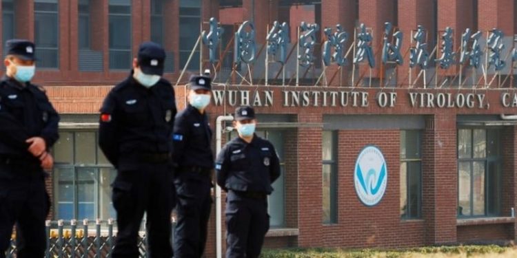 Covid: ABD, Çin'i, Koronavirüs araştırmasının önüne "duvar örmekle" suçladı