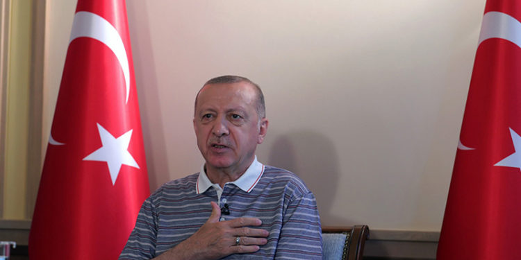 Cumhurbaşkanı Erdoğan, Galatasaray'a başarı diledi