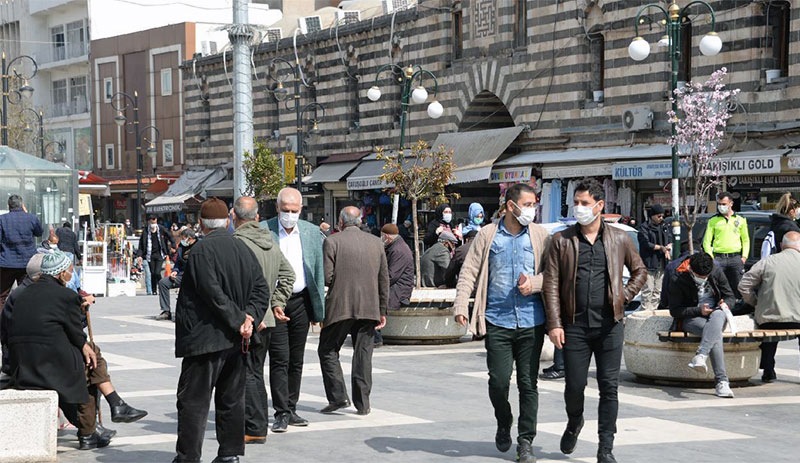 Diyarbakır'da vaka sayısı yüzlerden binlere çıktı