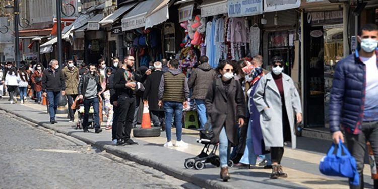 Diyarbakır Tabip Odası Başkanı Turan: Hastaneye yatışı yapılanların yüzde 75'i aşısız olanlar