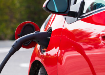 Dizel otomobil satışları yılın ilk yarısında yüzde 21 azaldı; elektrikli ve hibrit motorlu araç satışları artıyor