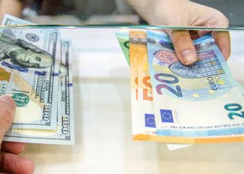 Dolar yeni haftaya 8.66 seviyesinden başladı; Euro 10.28