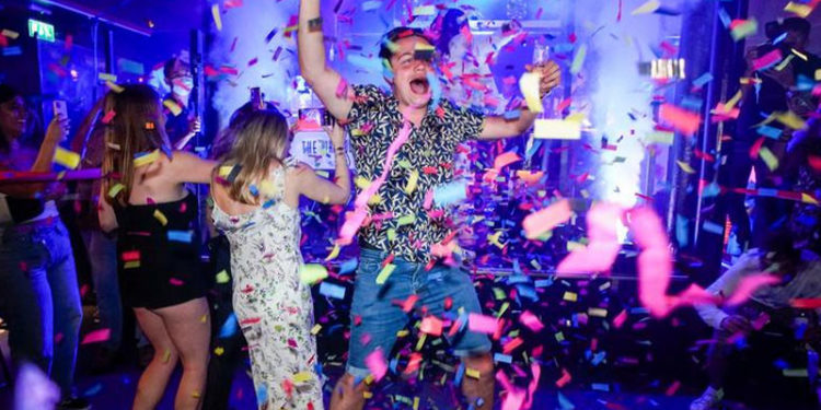 Dünya Doktorlar Birliği'nden "kontrollü normalleşin" uyarısı