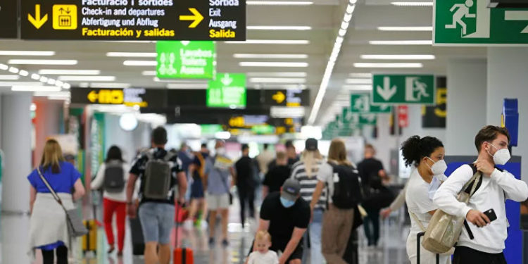 Dünya Sağlık Örgütü: Avrupa'daki koronavirüs vakaları 10 hafta sonra yeniden artışta