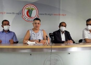 DİSK, KESK, TMMOB ve TTB'den ortak basın toplantısı: İktidar, toplumda aşı tereddüdüne yol açmış, aşı karşıtlarının işini kolaylaştırmıştır