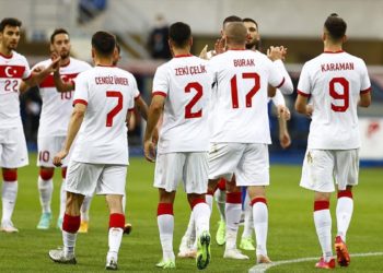EURO 2020'nin en kötü ilk 11'inde 2 Türk futbolcu