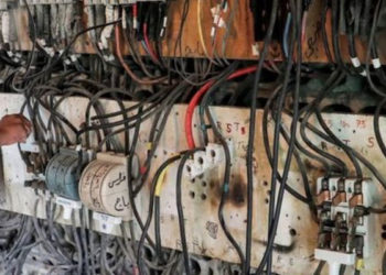 Ekonomik kriz nedeniyle Lübnan karanlığa gömüldü