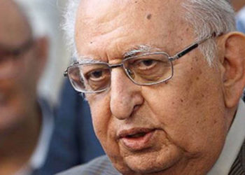 Eski TBMM Başkanı Hüsamettin Cindoruk: Açık bölge haline gelen Türkiye'nin birinci derecede önemli meselesi göçmenlerdir