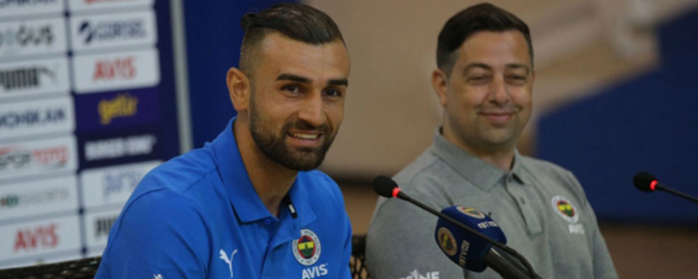 Fenerbahçe'nin yeni transferi Serdar Dursun: Buraya oturmaya değil formayı sırılsıklam yapmaya geldim