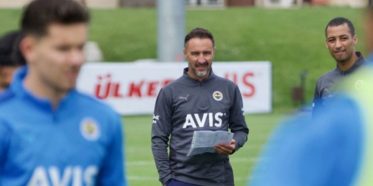 Fenerbahçe Teknik Direktörü Pereira'dan futbolcularına uyarılar: Futbol kariyerinizin kıymetini bilin