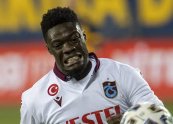 Fenerbahçe'de Ekuban sürprizi