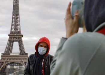 Fransa Sağlık Bakanı: Önlem almazsak ağustos başında günde 20 bin vaka görebiliriz