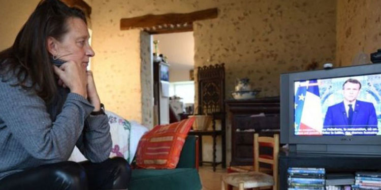 Fransa ve Yunanistan'da sağlıkçılara aşı zorunluluğu