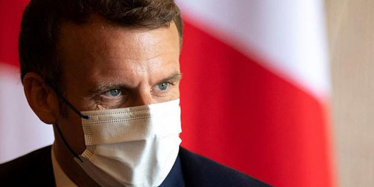 Fransa'da, 'Müslümanların ötekileştirildiği' gerekçesiyle eleştirilen tasarı yasalaştı