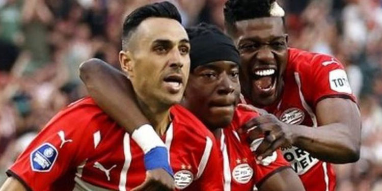 Galatasaray'ın 5-1'lik PSV mağlubiyeti Hollanda basınında: 'Tur garantilendi'